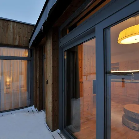 אתר נופש Natur Resort ולקה לומניקה