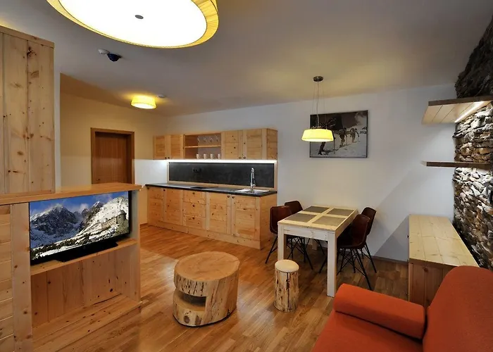 Üdülőközpont Natur Resort Kakaslomnic